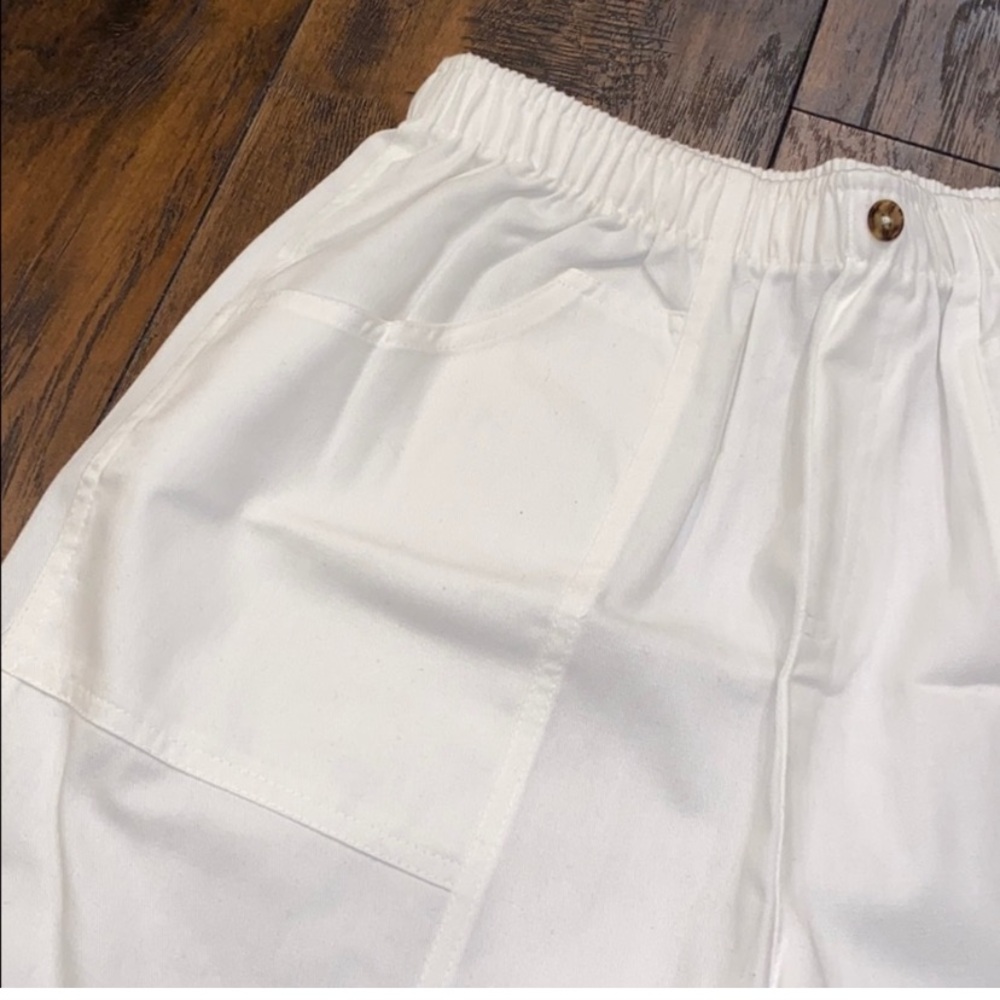 Vintage Cabin Creek Elastic Waist Shorts - Picture 2 of 3